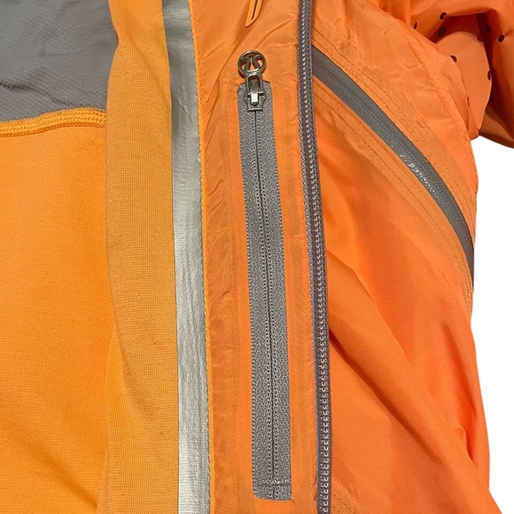 Lululemon NWOT Make It Rain Raincoat Jacket Size 4 Neon Orange - Picture 9 of 9